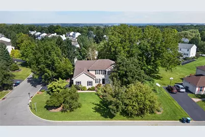4720 Janet Lane, Hanover Twp, PA 18017 - Photo 2