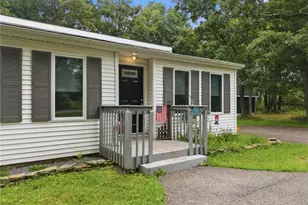 192 Wild Creek Dr, Penn Forrest, PA 18229 - Photo 2