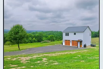 360 Sunset Drive, Upper Mt Bethel Twp, PA 18013 - Photo 2