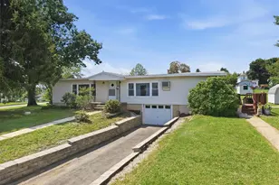 350 S 8th St, Lehighton Boro, PA 18235 - Photo 2