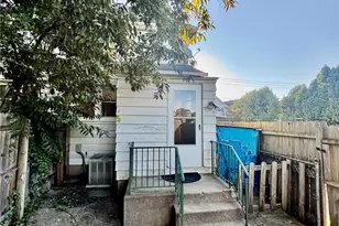 815 23rd St, Easton, PA 18042 - Photo 2