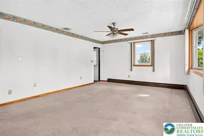 42 Middle Place, Palmer Twp, PA 18045 - Photo 18