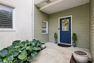 3408 Oak Hill Rd, Emmaus Boro, PA 18049 - Photo 2