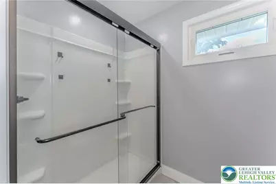 402 Maple Street, Roseto, PA 18013 - Photo 16