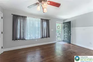 402 Maple St, Roseto, PA 18013 - Photo 6