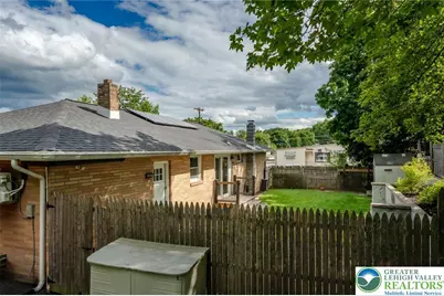 402 Maple Street, Roseto Boro, PA 18013 - Photo 4
