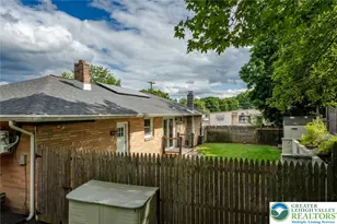 402 Maple St, Roseto, PA 18013 - Photo 4