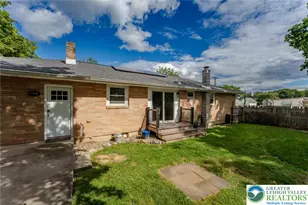 402 Maple St, Roseto, PA 18013 - Photo 2