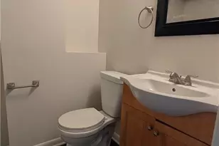 2055 Baker Dr, Allentown City, PA 18103 - Photo 6