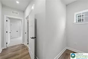 817 Hendon Ln, North Catasauqua Bor, PA 18032 - Photo 20