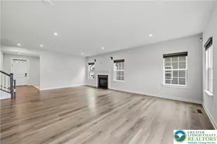 817 Hendon Ln, North Catasauqua Bor, PA 18032 - Photo 8