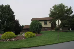 480 Mountain View Rd, Lower Nazareth Twp, PA 18064 - Photo 2
