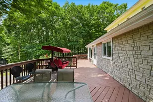 17 Basswood Ct, Penn Forrest, PA 18210 - Photo 8