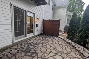 242 E Walnut St, Bethlehem City, PA 18018 - Photo 2