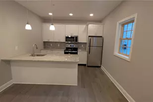 242 E Walnut St, Bethlehem City, PA 18018 - Photo 4