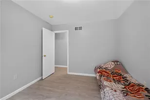 1119 Mink Ct, Bushkill, PA 18324 - Photo 12