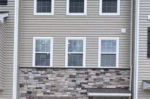 8209 Brodie Ct, Upper Macungie Township, PA 18031 - Photo 2
