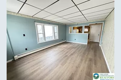 8 E Holland Street, Summit Hill Boro, PA 18250 - Photo 6
