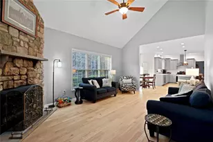 521 Deerfield Dr, Upper Nazareth Twp, PA 18064 - Photo 14