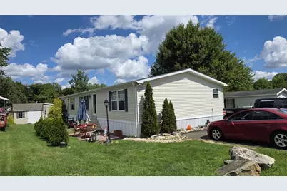 59 Mansfield Drive, Longswamp, PA 18062 - Photo 2