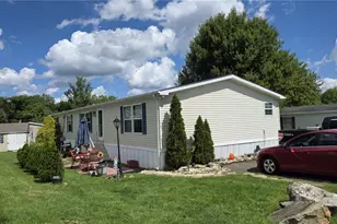 59 Mansfield Dr, Longswamp, PA 18062 - Photo 2