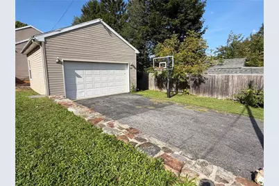 337 E Kleinhans Street, Easton, PA 18042 - Photo 4