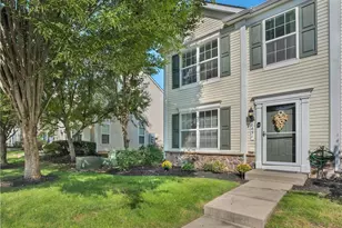 8451 Cromwell Ct, Upper Macungie Township, PA 18031 - Photo 2