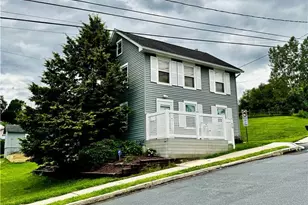 216 Monroe St, Freemansburg Boro, PA 18017 - Photo 2