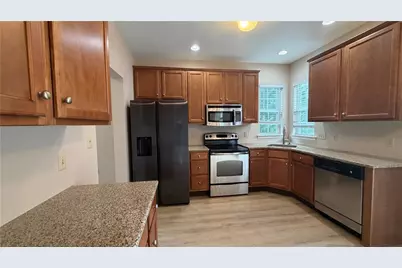 2288 Creekside Drive, Coplay Boro, PA 18037 - Photo 8