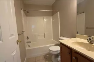 2288 Creekside Dr, Coplay Boro, PA 18037 - Photo 16