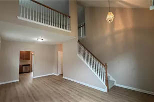 2288 Creekside Dr, Coplay Boro, PA 18037 - Photo 4