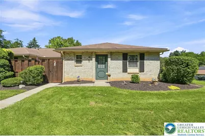 3032 Aronimink Place, Lower Macungie Township, PA 18062 - Photo 2