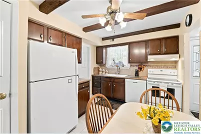 3032 Aronimink Place, Lower Macungie Township, PA 18062 - Photo 8