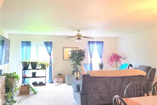 348 Moty Dr, Alburtis Boro, PA 18011 - Photo 2