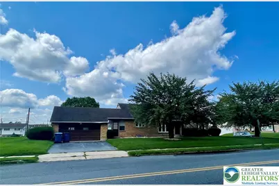 1830 Laubach Avenue, Northampton Township, PA 18067 - Photo 2