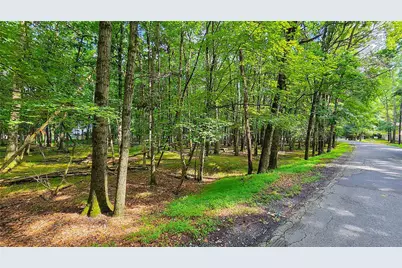 Yana Lane, Penn Forrest, PA 18210 - Photo 2