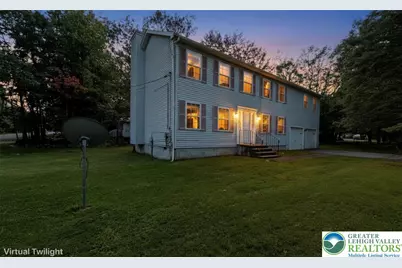 1226 Country Place Drive, Coolbaugh Twp, PA 18466 - Photo 2