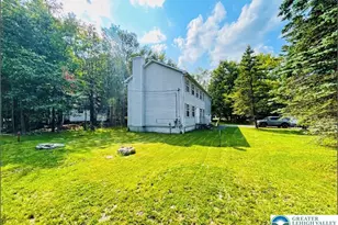 1226 Country Pl Dr, Coolbaugh Twp, PA 18466 - Photo 4