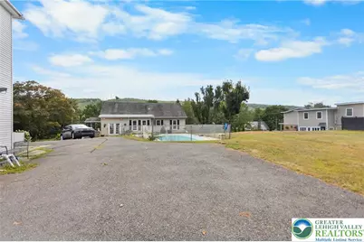 1740 Elk Avenue, Pottsville, PA 17901 - Photo 26