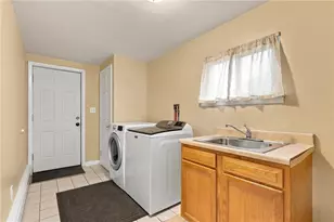 3135 South Dr, South Whitehall Township, PA 18103 - Photo 30