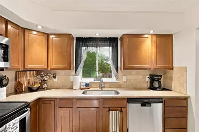 3135 South Drive, South Whitehall Township, PA 18103 - Photo 18