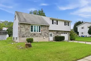 2259 Pinehurst Rd, Bethlehem City, PA 18018 - Photo 2