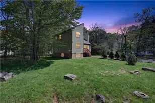 1894 Pinecrest Ct, Coolbaugh Twp, PA 18466 - Photo 4