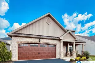 4147 Bluesky Pl, Emmaus Boro, PA 18049 - Photo 4