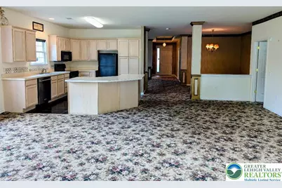 72 S Glenmoor Circle, Palmer Twp, PA 18045 - Photo 8