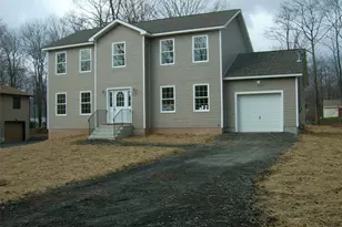 7154 Falstaff Dr, Tobyhanna, PA 18466 - Photo 1