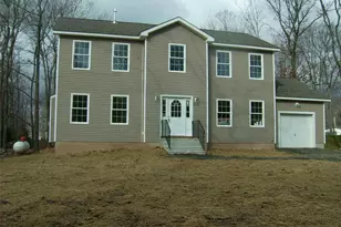 7154 Falstaff Dr, Tobyhanna, PA 18466 - Photo 2