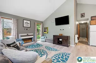 215 Paxinos Dr, Coolbaugh Twp, PA 18347 - Photo 10