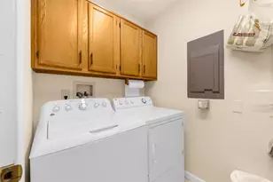 5747 Whitemarsh Dr, Lower Macungie Township, PA 18062 - Photo 18