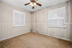 2345 W Fairview St, Allentown City, PA 18104 - Photo 32